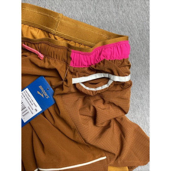 Size S- Brooks Women's High Point 3" 2-in-1 Shorts, Hazelwood/Ochre/Fuchsia. - Picture 10 of 10
